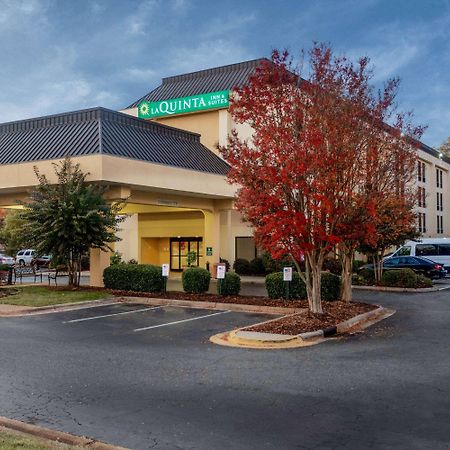 Clt Airport Inn & Suites Charlotte Exterior foto